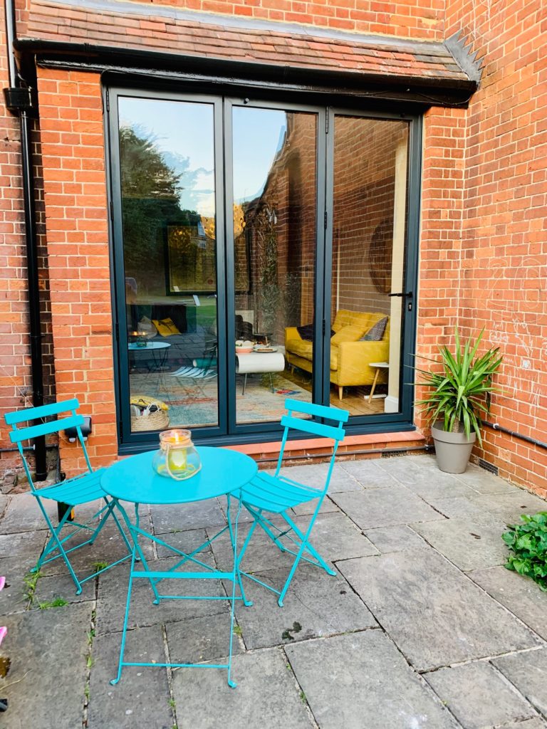 black bifold doors in banstead